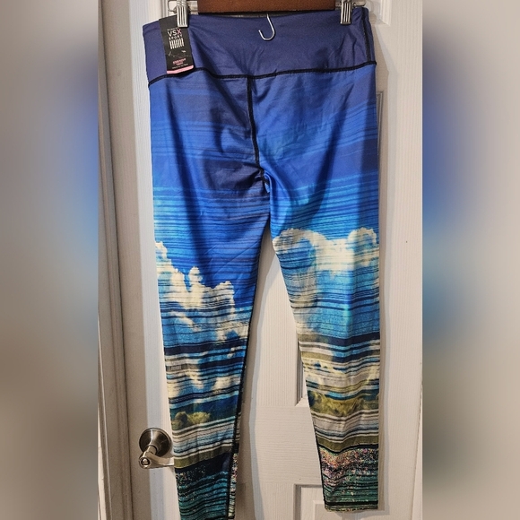 NWT Victorias Secret VSX Sport Knockout Tights - Picture 3 of 6